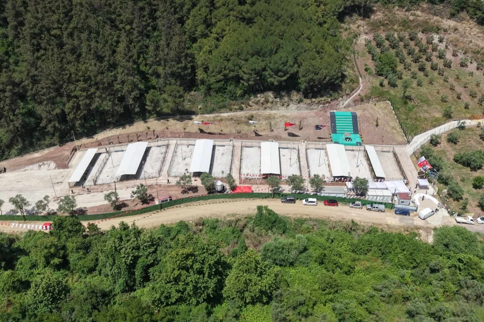 Gemlik Belediyesi barınak g&ouml;r&uuml;nt&uuml;lerine ilişkin a&ccedil;ıklama yaptı
