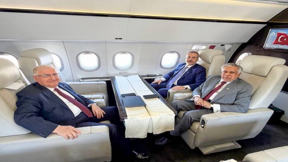 Fidan ve G&uuml;ler Şİ&Ouml; Zirvesi i&ccedil;in Bişkek&rsquo;e gitti