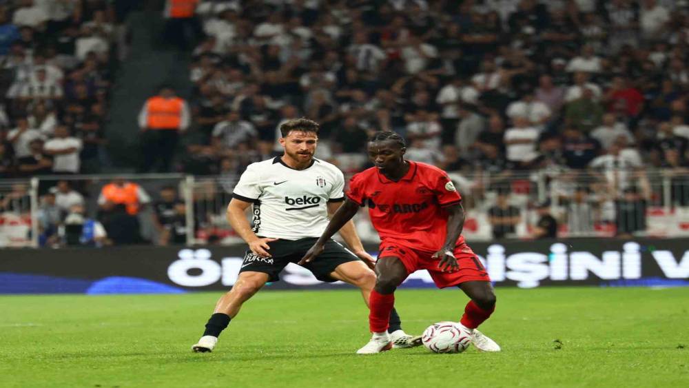Beşiktaş, &Ccedil;orum FK&rsquo;yi sekiz goll&uuml; ma&ccedil;ta 6-2 yendi