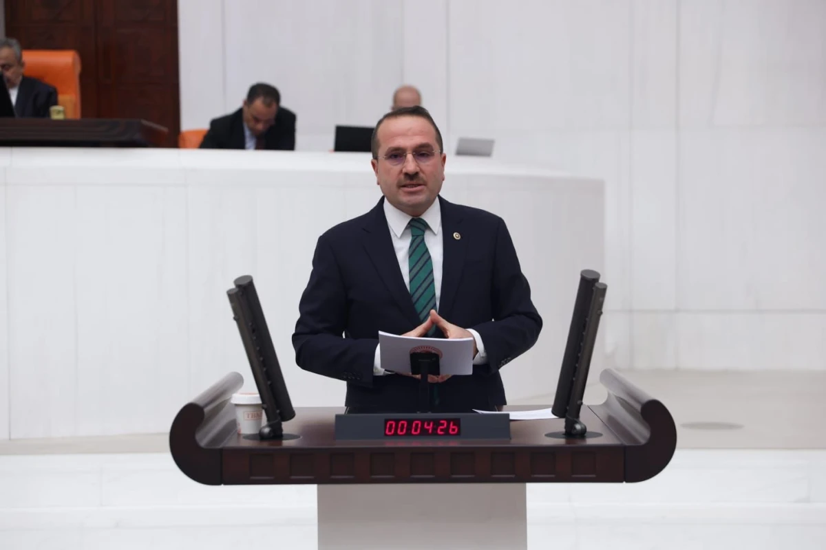 İzmir Milletvekili AK Partili Kırkpınar’dan CHP’li Özkan’a Çeşme yanıtı