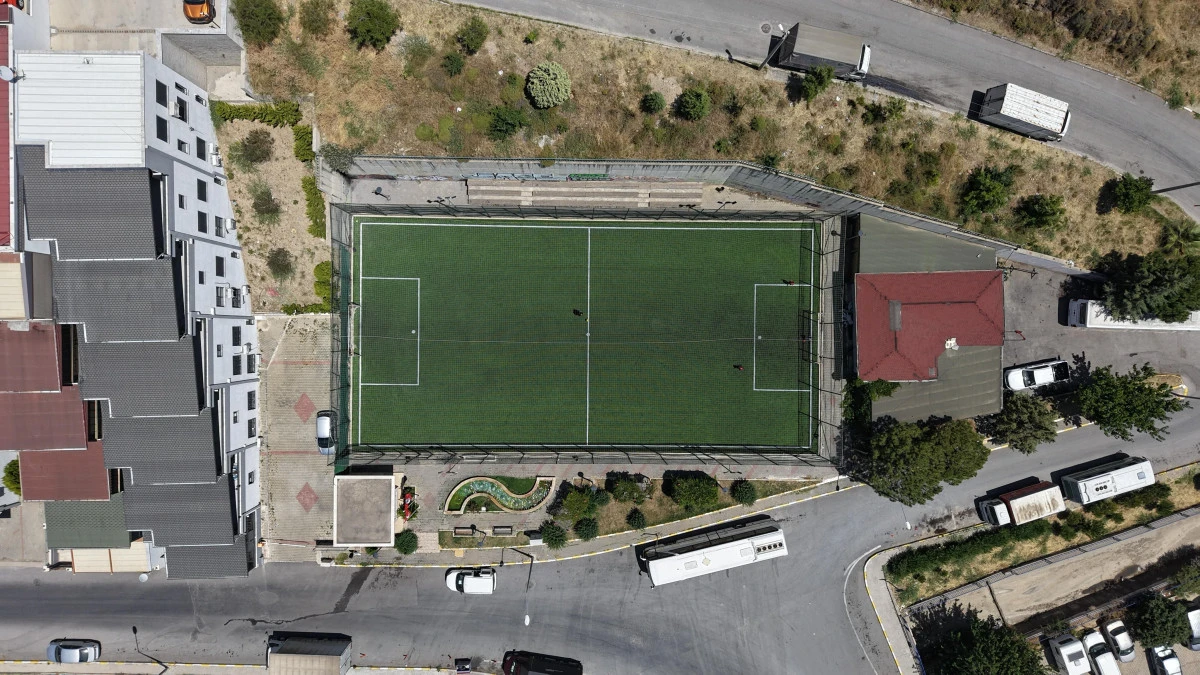 Balçova’nın spor tesisleri yenilendi 