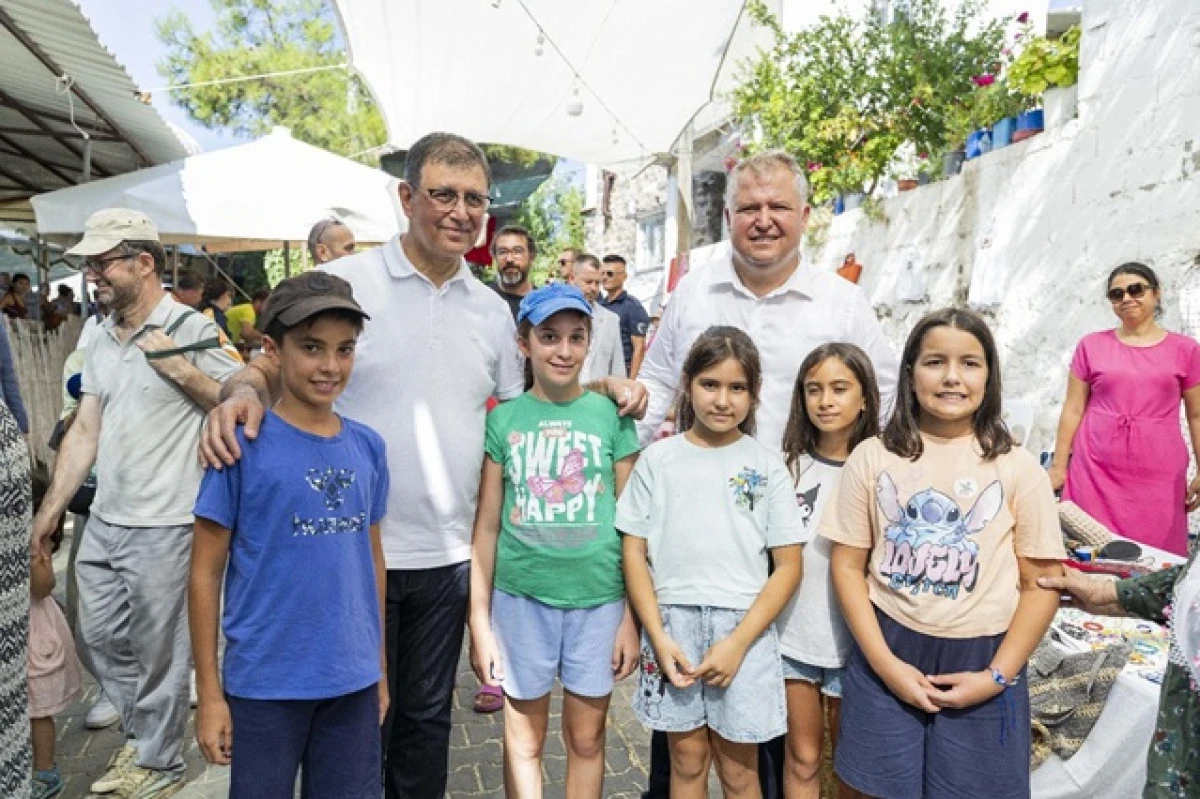 Başkan Tugay, Oyuk Festivali’nde vatandaşlarla buluştu