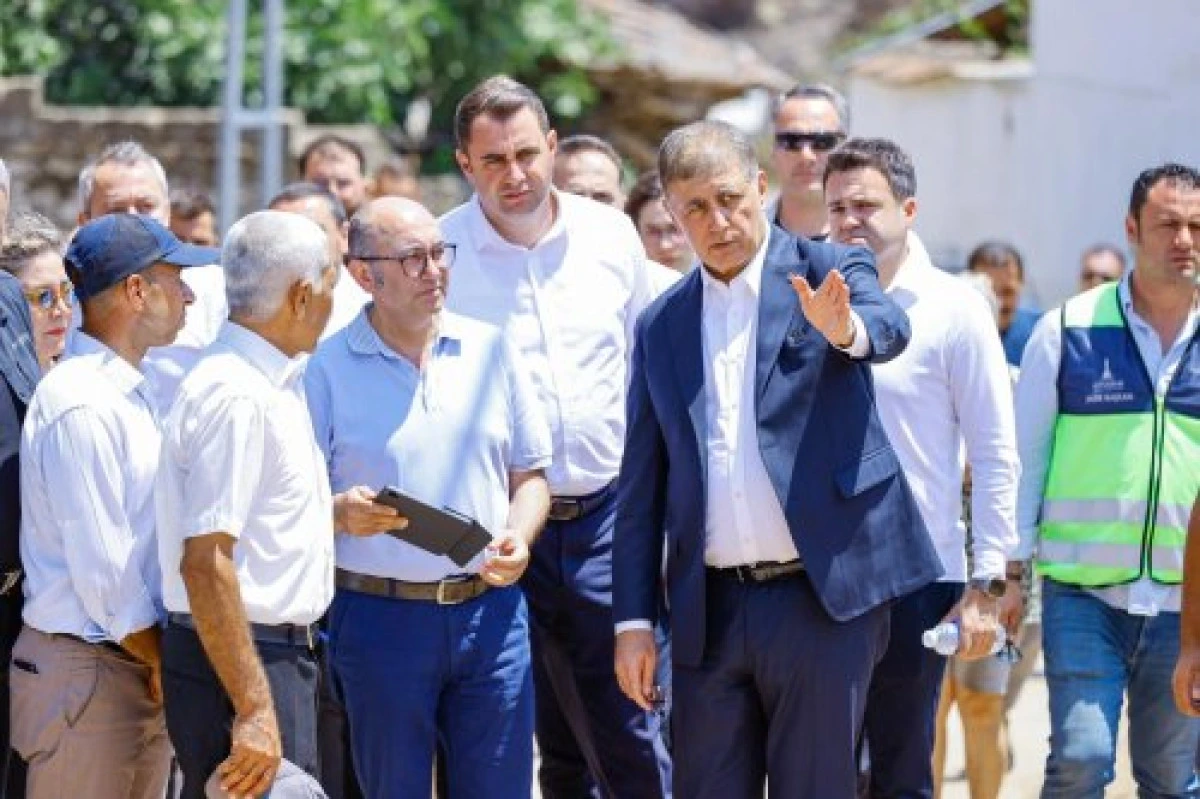 Başkan Tugay’dan yangın bölgesine destek sözü: “Yıl sonuna kadar su faturası alınmayacak”