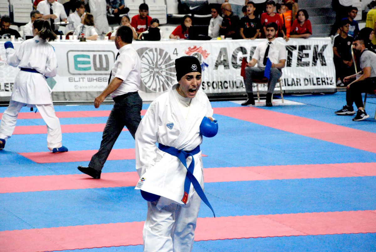 Bayraklılı karateci Katar yolcusu