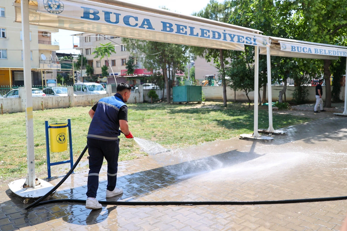 Buca bayrama hazır...
