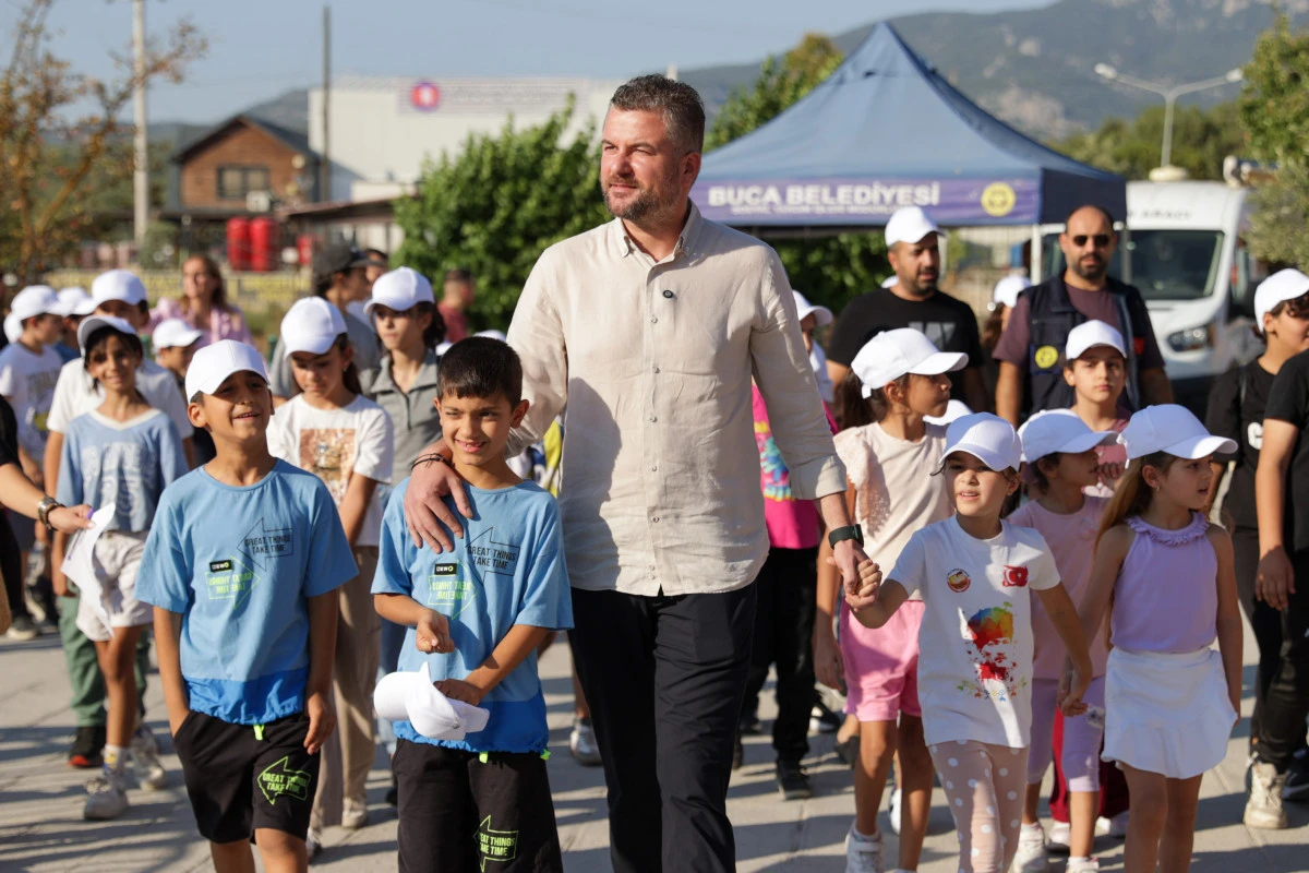 Buca Belediyesi'nden çocuklara lunapark sürprizi