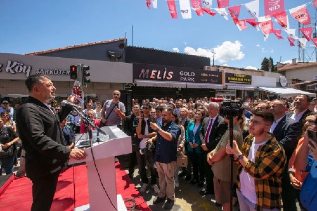 CHP Güzelbahçe İlçe Başkanlığı Yeni Binasını Açtı