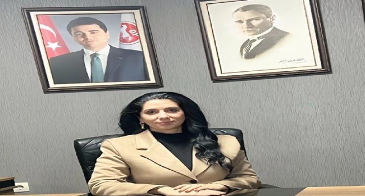 Çıkar uğruna siyasi saf değiştirme, halkın güvenini yok ediyor