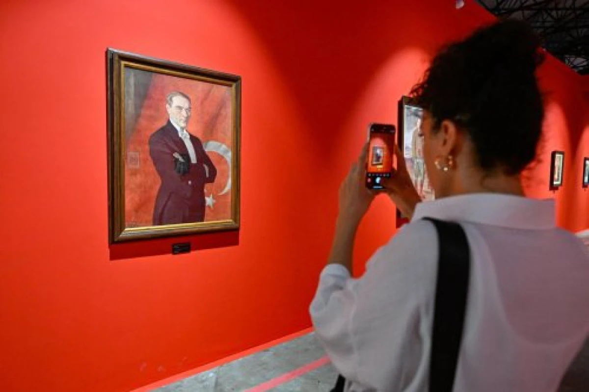 İEF'de Atatürk ve Anadol sergileri ziyaretçilerden tam not aldı