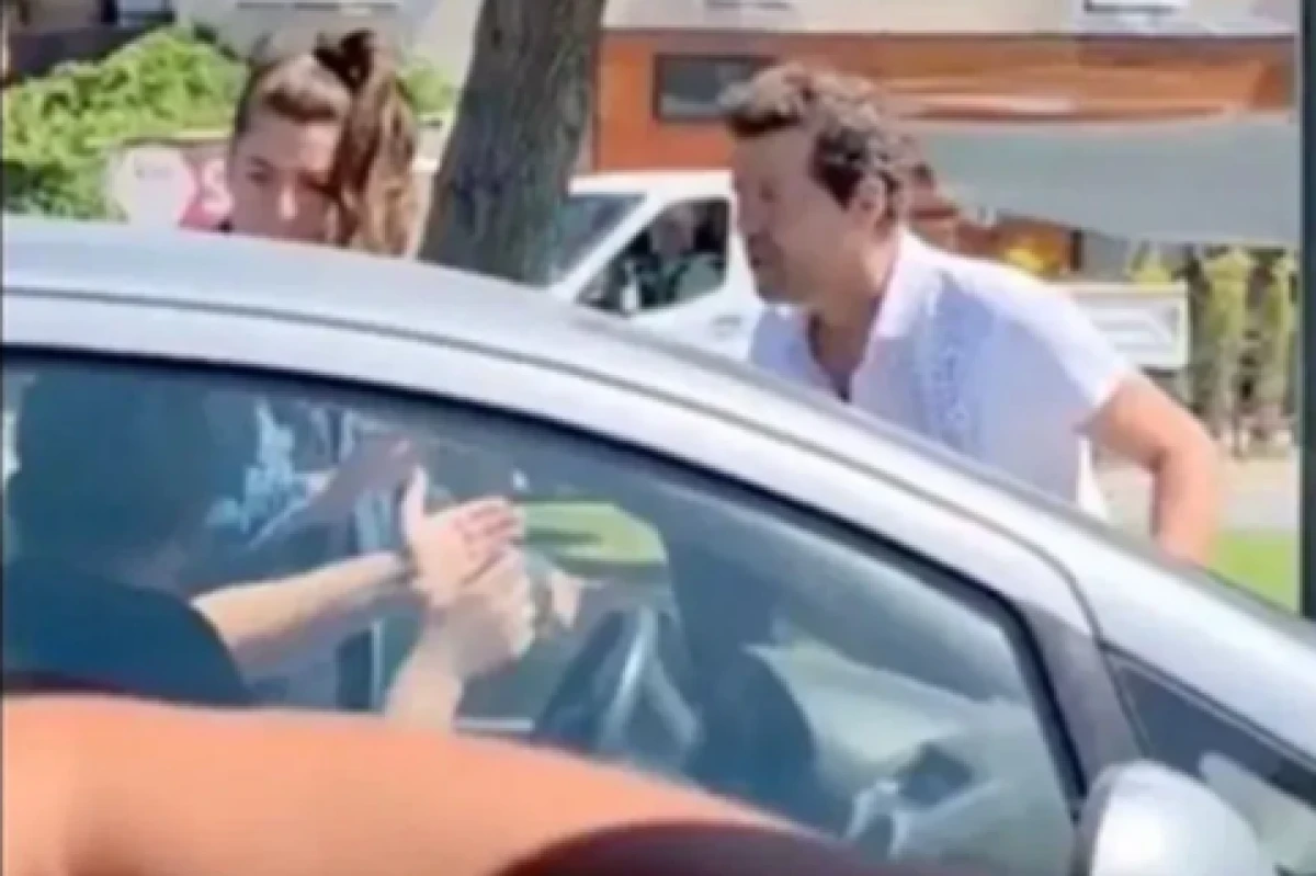 İlker Aksum Trafikte Çılgına Döndü: Açıklama Gecikmedi!