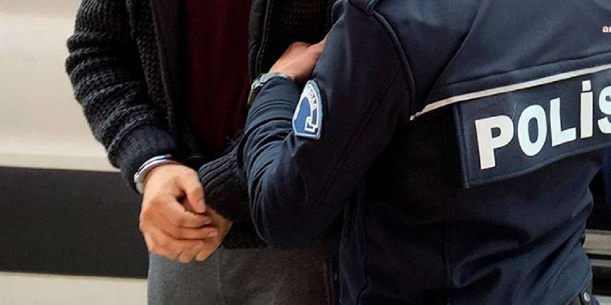 INTERPOL'ün aradığı Rus dolandırıcı İzmir’de yakalandı!