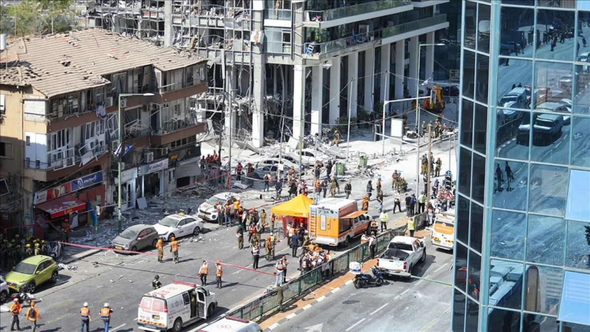 İsrail-İran Savaşı Kızışıyor: Nükleer Tesisler Vuruldu, ABD Karar Aşamasında!