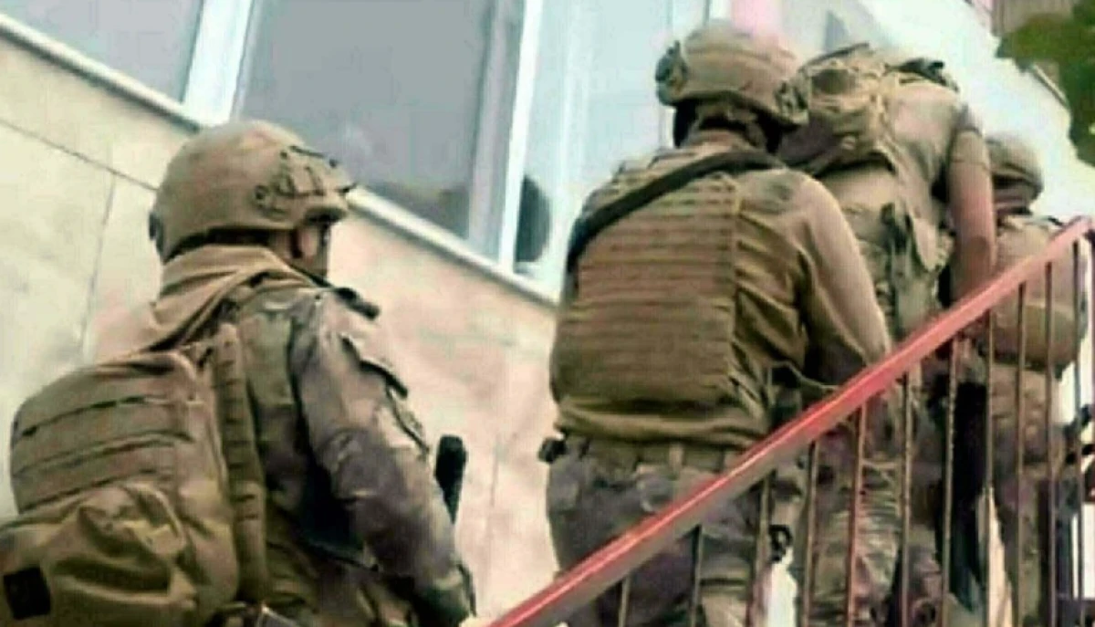 İzmir merkezli FETÖ operasyonu: 6 ilde 40 kişi gözaltına alındı