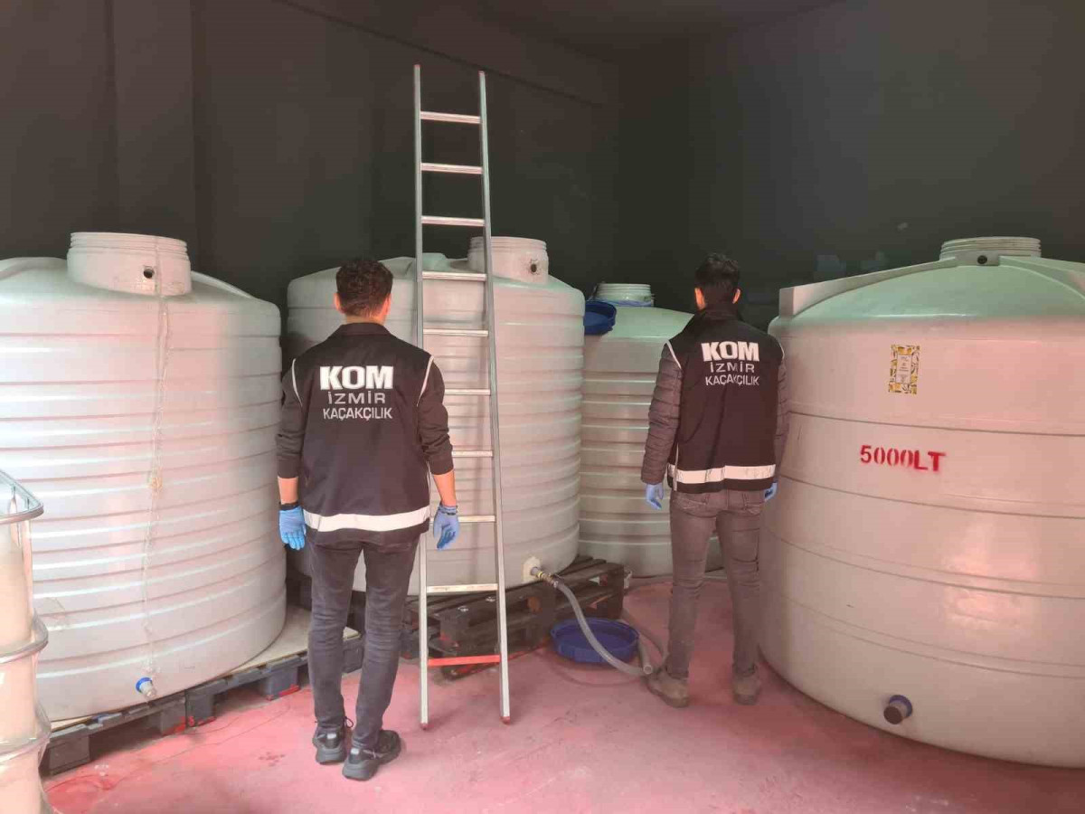 İzmir merkezli kaçakçılık operasyonu: 15 bin litre etil alkol ele geçirildi!