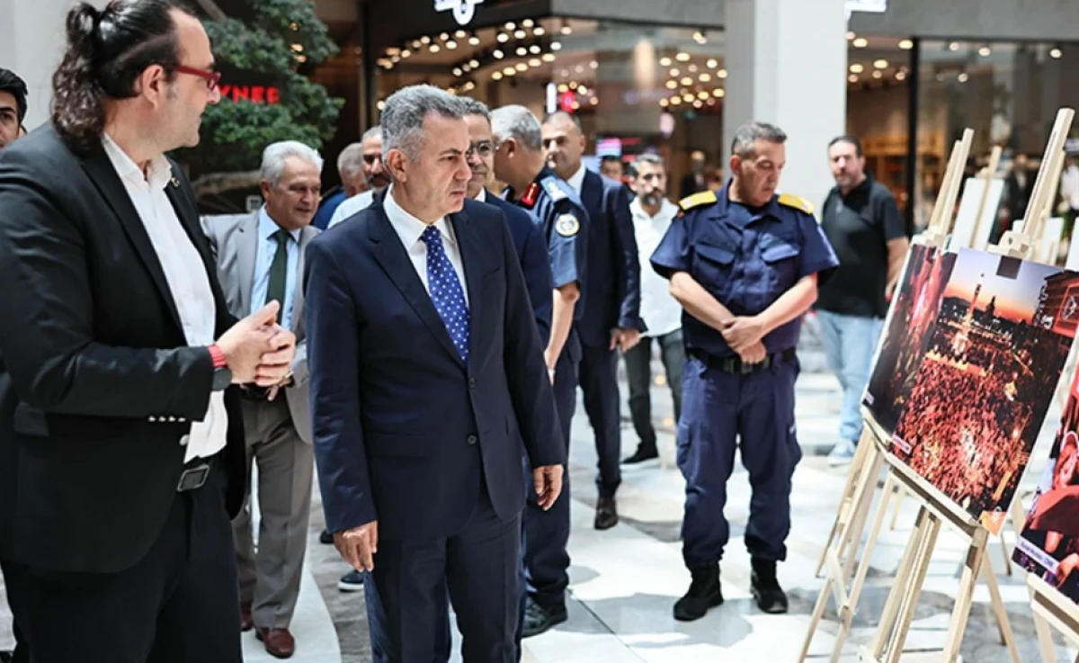 İzmir’de 15 Temmuz temalı fotoğraf sergisi açıldı