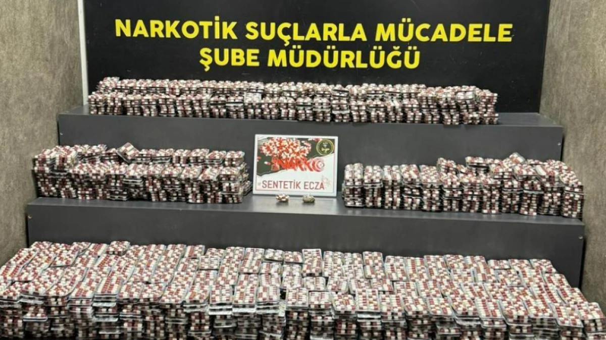 İzmir’de dev operasyon: 79 bin 854 sentetik hap ele geçirildi