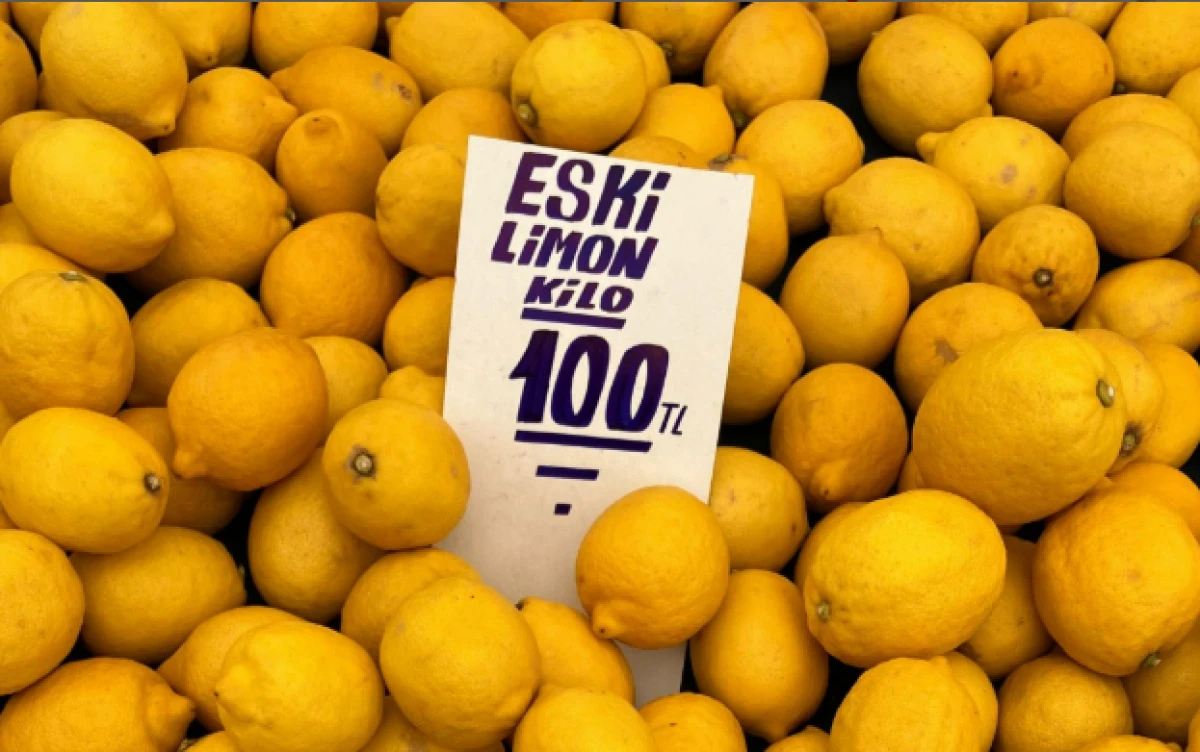 İzmir’de Limon Fiyatları Rekor Kırdı: Kilosu 100 TL’yi Aştı, Vatandaş İsyanda