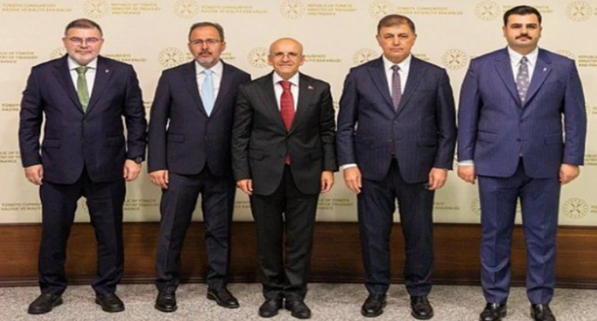 İzmir’in dış kredi taleplerine Bakan Şimşek’ten olumlu yanıt