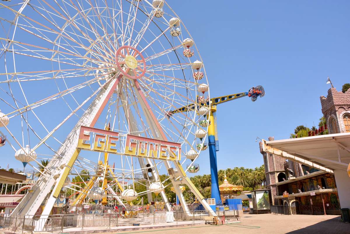 İzmirliler'den 'Lunapark Kapanmasın' Çağrısı