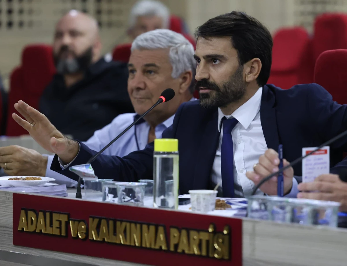 İZSU ihalesi AK Partili meclis üyesinden tepki aldı