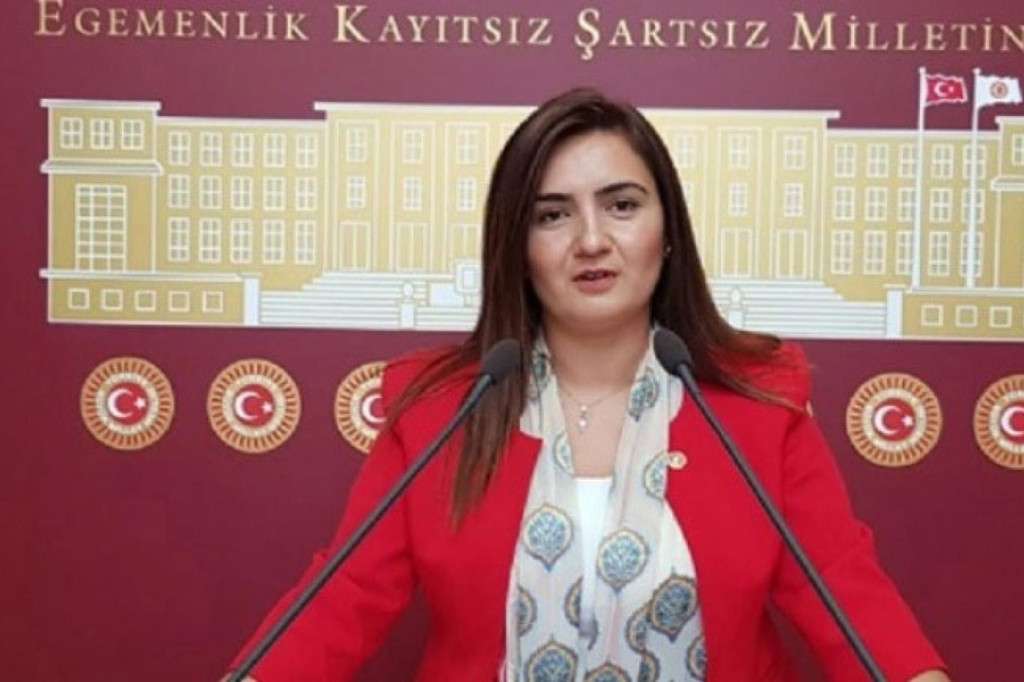 “KAÇAK SARAY’N ARTIK BİR DE KAÇAK DANIŞMANLARI VAR”