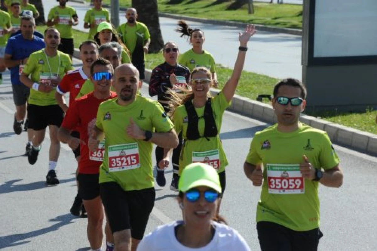 Karşıyaka Belediyesi'nin Zübeyde Hanım Koşusu, bu yıl 36. kez düzenlenecek