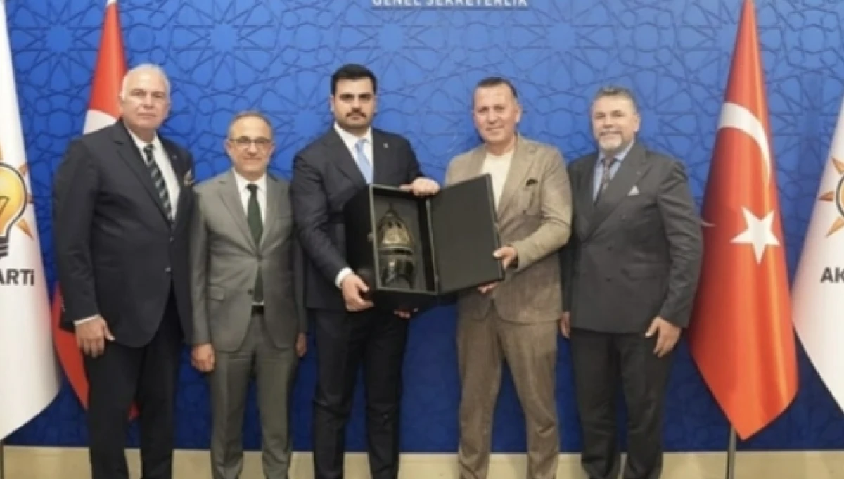 Karşıyaka'da kongre öncesi hareketlilik: Mehmet Karal’dan Ankara çıkarması