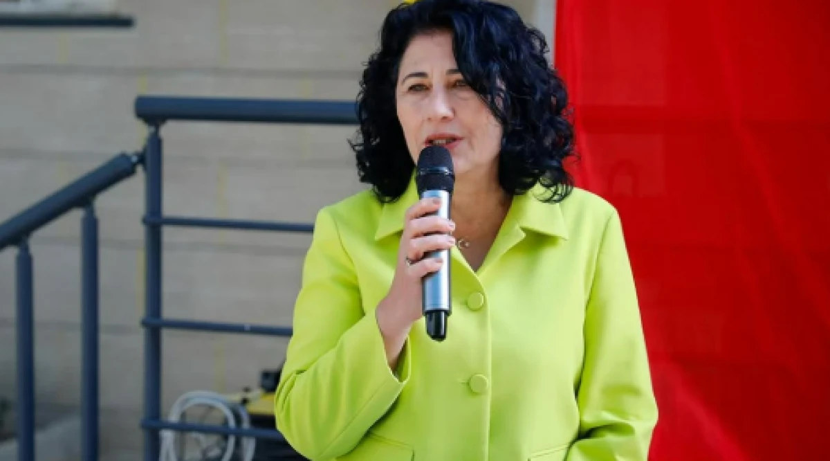 Kınık Belediye Başkanı’ndan Tugay’a Tam Destek!