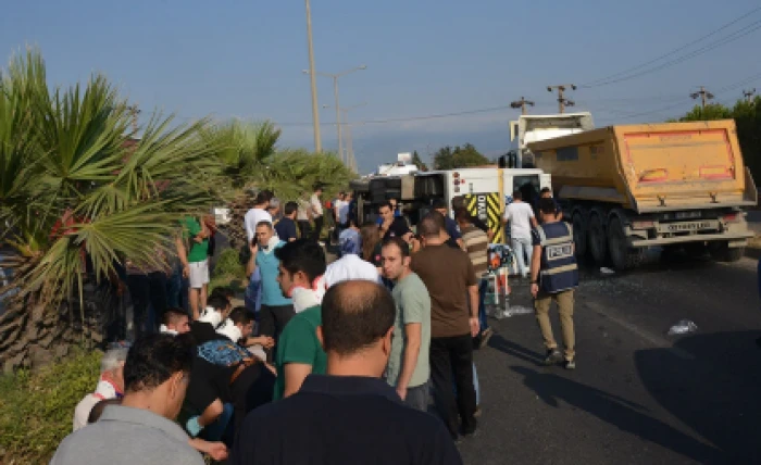 Kırkağaç’ta trafik kazası: İşçileri taşıyan araç kontrolden çıktı