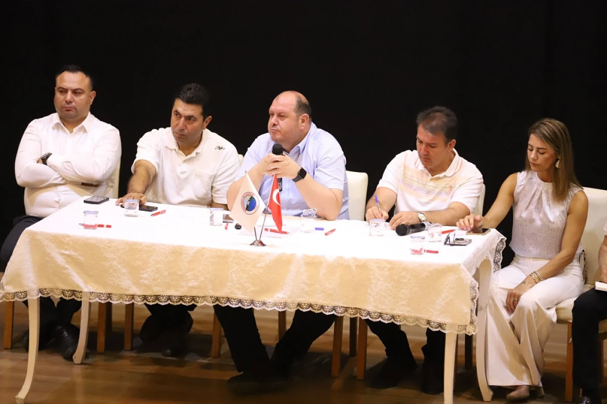 Menderes Belediyesi, STK’larla istişare toplantısı düzenledi