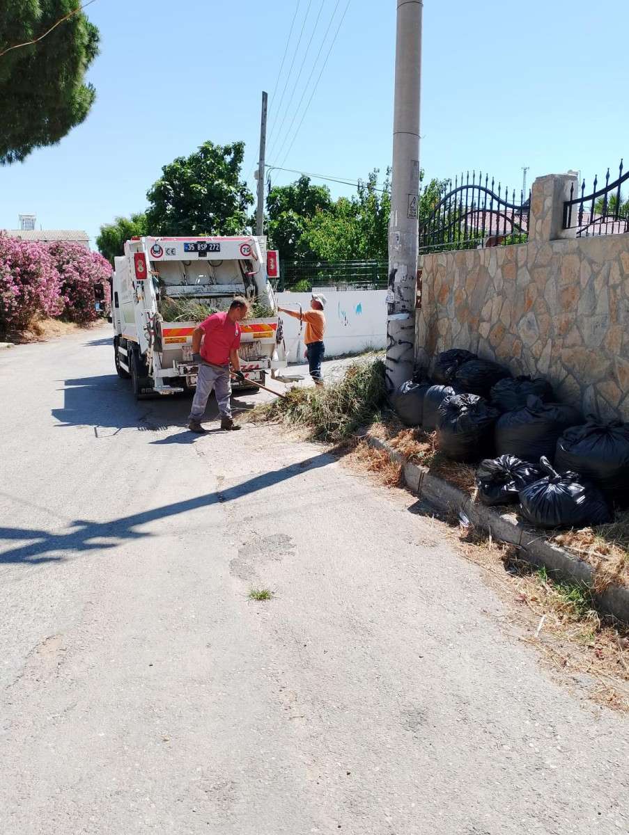 Menderes Sahilleri Yaza Hazırlanıyor