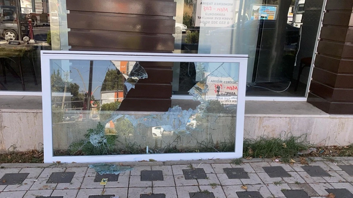 Menderes’te hizmete çirkin saldırı: Kent lokantasına provokasyon!