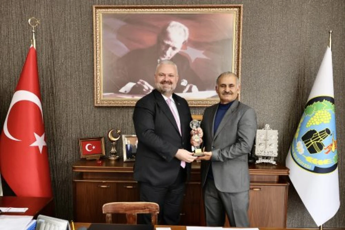 Menemen çömleği Avrupa'da büyük başarı elde etti