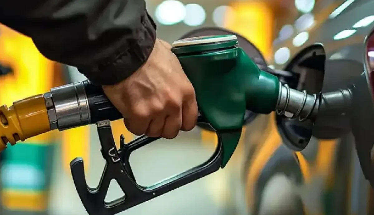 Motorin 50 TL’yi Aştı: Akaryakıt Fiyatlarında Yeni Rekor!