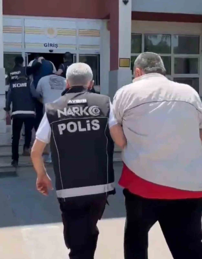 Nazilli'de uyuşturucu ticareti yapan baba ve 3 oğlu tutuklandı