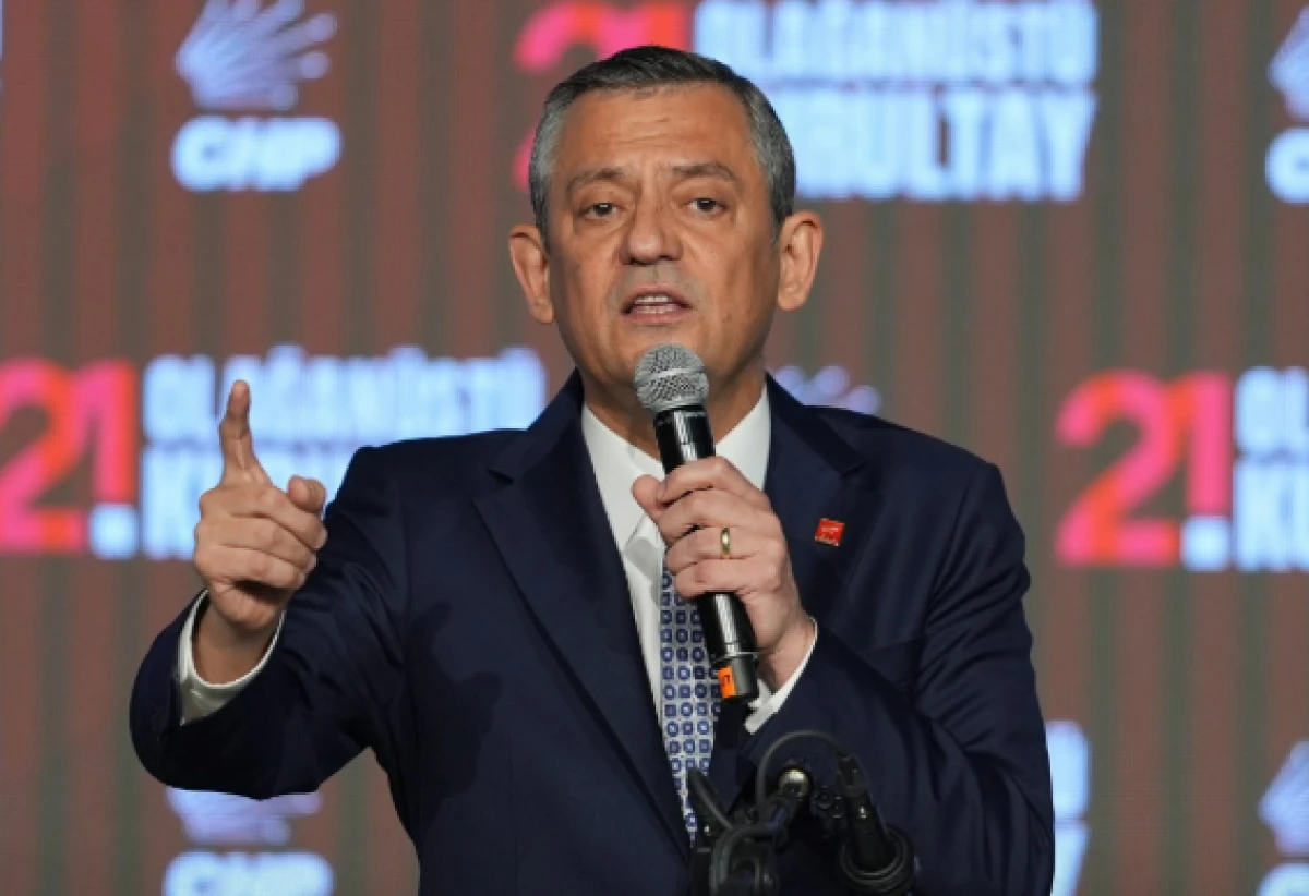 Özgür Özel’den İzmir grevi sonrası açıklama: Emekçiler helal etsin, İzmirliden özür yok