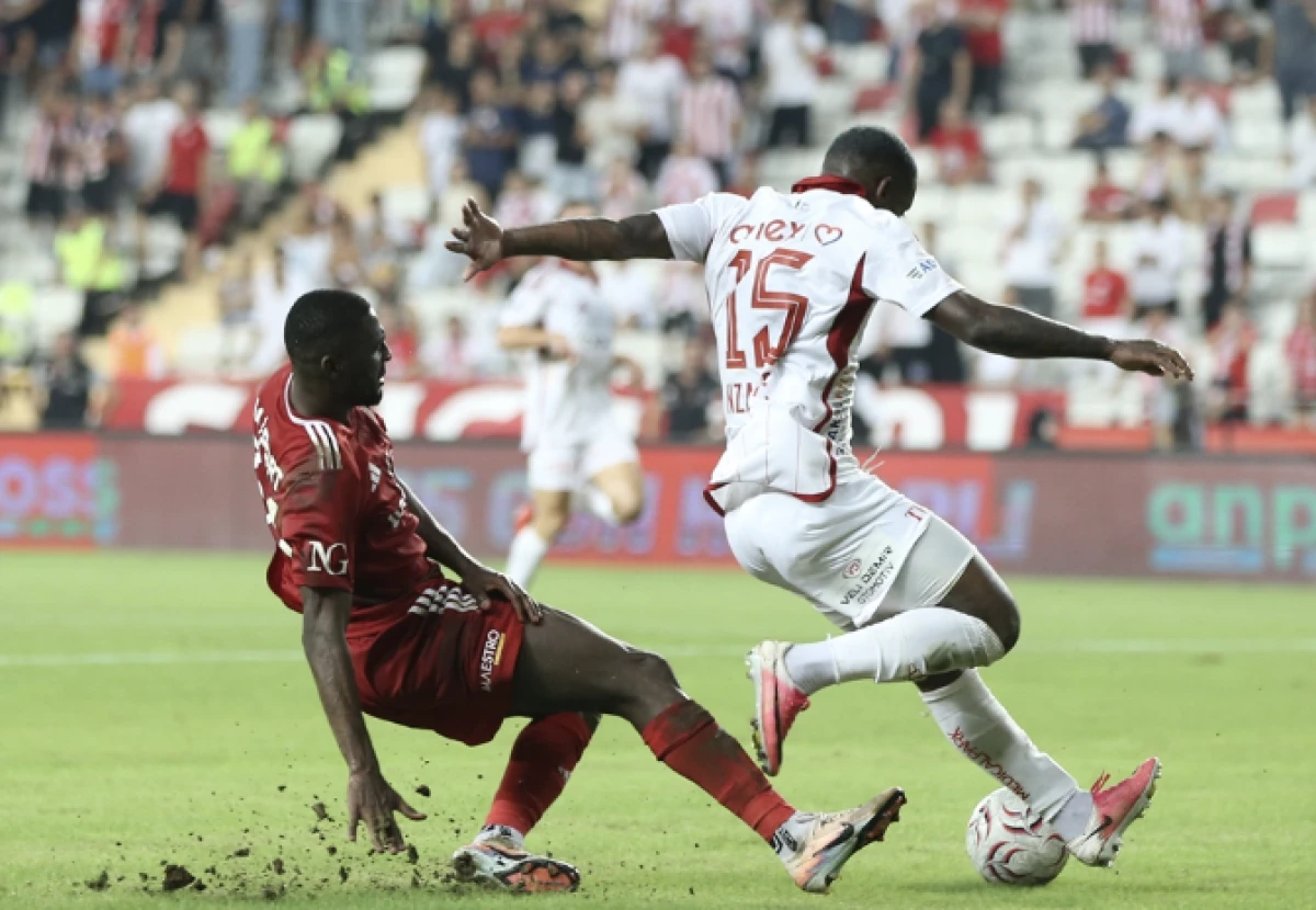 Pendikspor, Antalyaspor&rsquo;u deplasmanda 3-2 mağlup etti