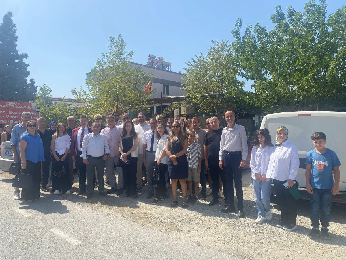 Ramazan Üzün, Karabağlar’da birlik toplantısı düzenledi