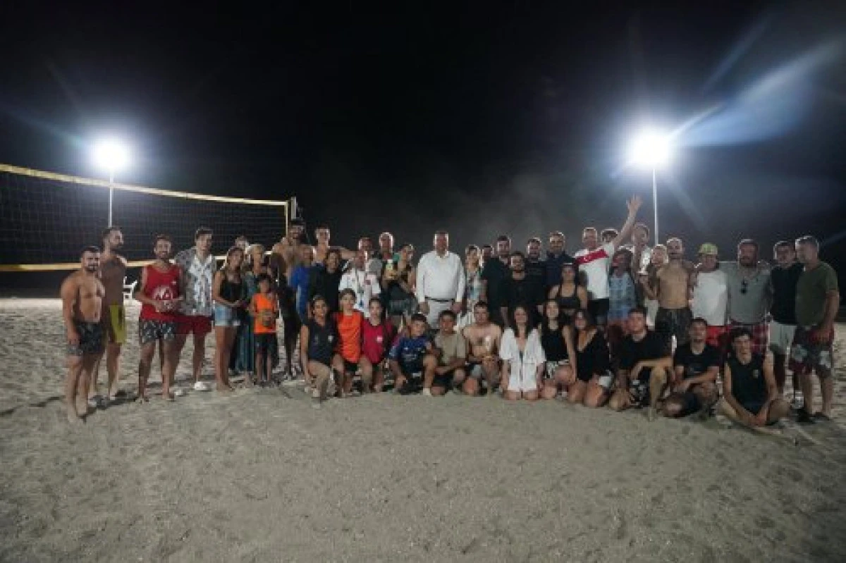 Seferihisakr Ürkmez Plaj Voleybolu’nda şampiyon belli oldu