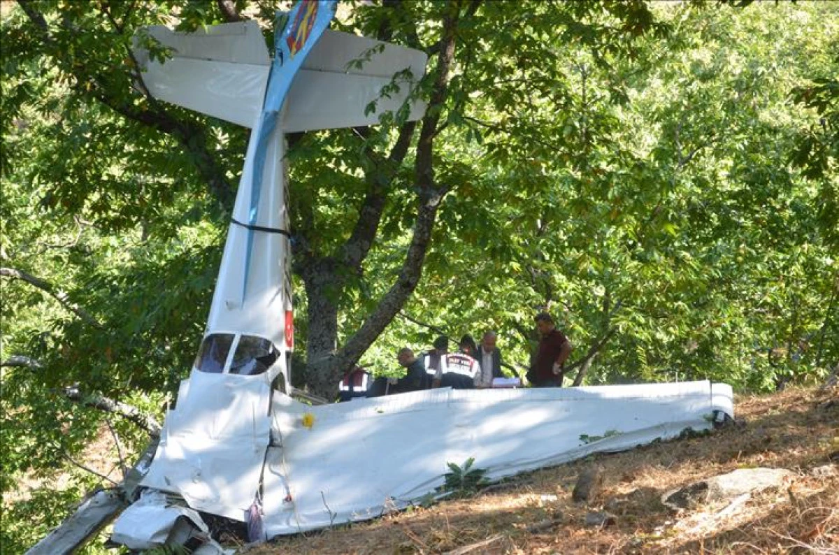 Torbalı'da eğitim uçağı düştü: Pilot hayatını kaybetti!