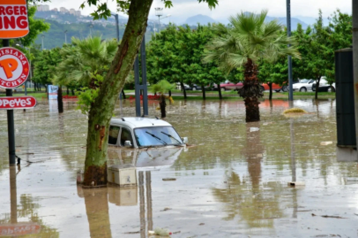 Trabzon'da sel felaketi: 1 kişi kayıp!