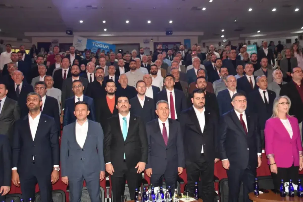 TÜGVA İzmir’den terörsüz Türkiye mesajı: Gençler omuz omuza