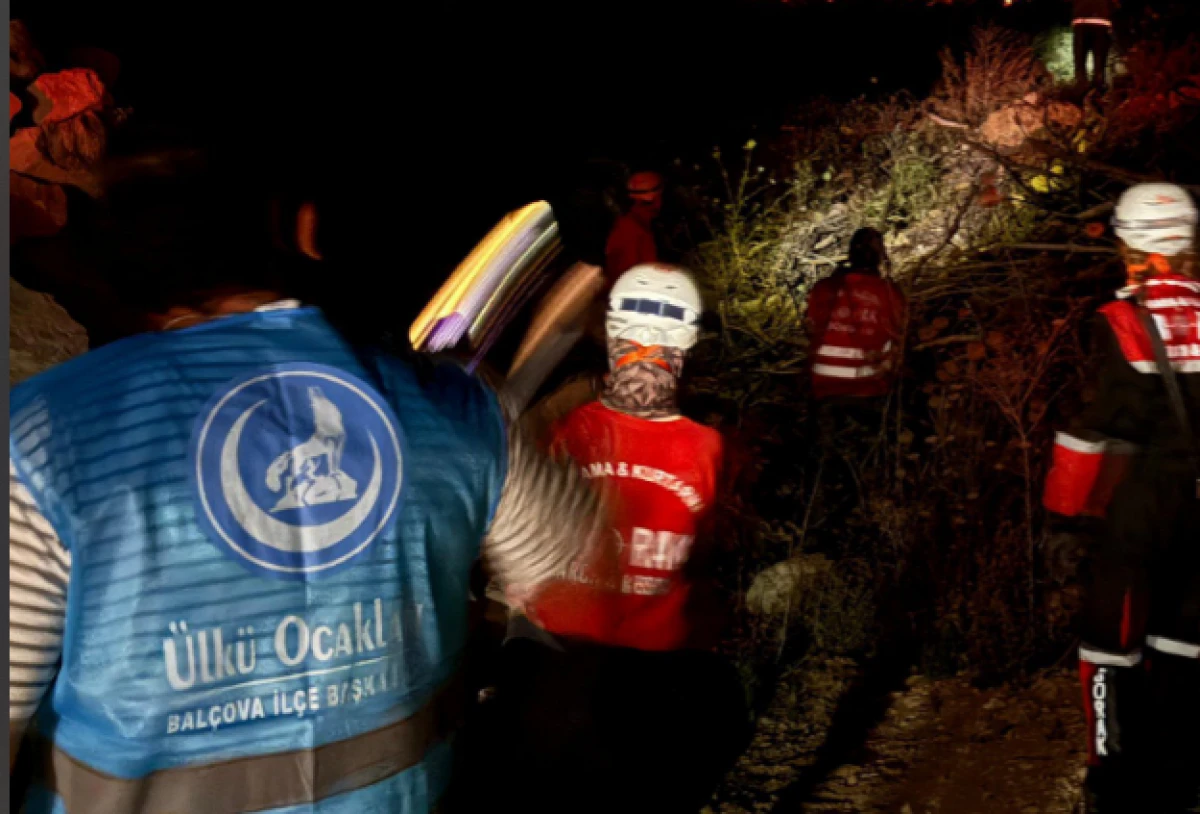 Ülkü Ocakları Sahada: Yangınlarla Mücadelede Gönüllü Seferberlik