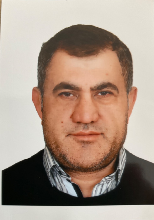 Z&uuml;ht&uuml; Akar