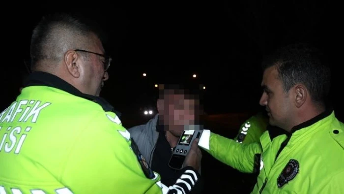 Nevşehir&rsquo;de dur ihtarına uymayan 15 yaşındaki s&uuml;r&uuml;c&uuml;ye 122 bin lira ceza
