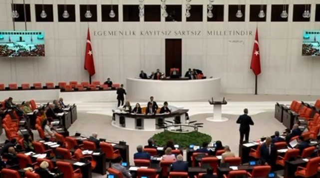 Menzil Şeyhi olarak bilinen Gavs-ı Sânî Şeyh Seyyid Abdülbâkî El Hüseynî için taziye dileklerinde bulundu.